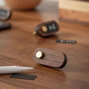 Mini tablero de exhibición de precios de madera de nogal negro, escrito a mano, para panaderías - Product Image 2