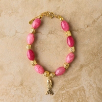 Pulseras de Piedras Naturales Rojas Hechas a Mano al por Mayor para Verano con Abalorios y Dije de Pez Dorado Ajustable para Mujer