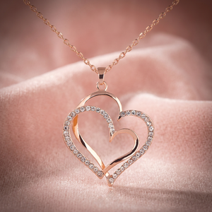 Pendentif double cœur en or rose avec diamant naturel entièrement entouré d'accentuations halo, bijou romantique pour femme, idéal pour le quotidien - Product Image 3