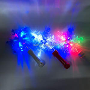 Offre Spéciale fille princesse amour Led clignotant magique flocon de neige baguettes allument bâtons lumineux flocon de neige baguette jouets pour enfants cadeau de noël - Product Image 6