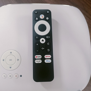 Google chứng nhận thông minh TV 1080P chiếu Netflix chứng nhận Android TV bằng giọng nói điều khiển từ xa độ sáng cao Tự động tập trung chiếu - Product Image 1