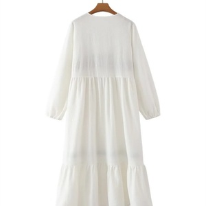 ชุดเดรสผ้าฝ้ายลำลองแบบใหม่ แขนยาว ปักลาย - Product Image 2