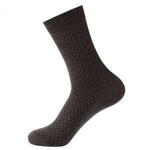 S050603JY Calcetines planos clásicos <span class=keywords><strong>de</strong></span> fibra <span class=keywords><strong>de</strong></span> bambú <span class=keywords><strong>de</strong></span> color sólido para hombre, con patrón <span class=keywords><strong>de</strong></span> letras, para verano y otoño, estilo casual <span class=keywords><strong>de</strong></span> negocios y formal. - Product Image 6