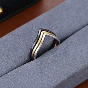 패션 변색 방지 PVD 도금 실버 18K 골드 스테인리스 스틸 바다 물결 반지 여성 남성용 주얼리 - Product Image 5