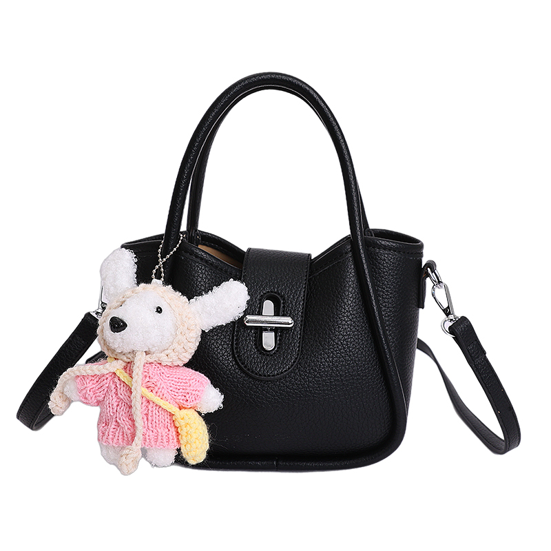 Nero con accessori