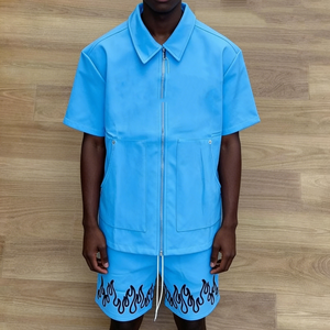 Мужской спортивный костюм из 2 предметов: шорты-карго на молнии с индивидуальным логотипом и поло-рубашка - Product Image 2