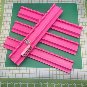 Support de Mahjong en Bois Festonné de Luxe Moderne Personnalisé de 50,8 cm (20 Pouces) avec Poussoir – Écologique et Durable - Product Image 3