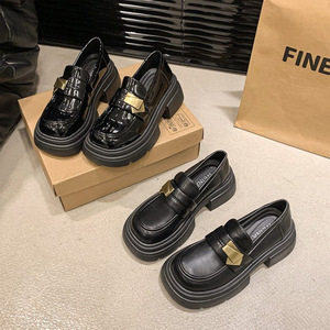 รองเท้าโลฟเฟอร์หัวเข็มขัดโลหะสไตล์อังกฤษย้อนยุครองเท้าส้นแบนแพลตฟอร์มเพิ่มความสูงขนาดเล็กพื้นหนาสำหรับฤดูใบไม้ผลิ2025 - Product Image 1