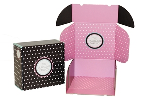Caja de tarjeta de papel a presión barata de fábrica, diseño personalizado para caja de correo de gorra de béisbol con caja de regalo de sombrero de ventana transparente de PVC - Product Image 4