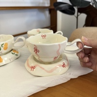 Tasses à thé et soucoupes en céramique faites à la main, mug à café, tasse à thé florale avec soucoupes, mugs en céramique pour la Saint-Valentin