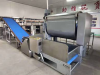 Ligne de production de friandises pour animaux de compagnie de haute qualité 300 kg, machine semi-automatique de fabrication d'aliments pour animaux de compagnie avec conception personnalisée