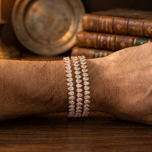 Pulsera de tenis de plata con diamantes cultivados en laboratorio, piedras de corte pera, joyería de lujo, regalo para mujer, diseño elegante y brillante para uso diario. - Product Image 1