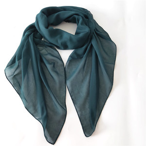 Sciarpa Semplice alla <span class=keywords><strong>Moda</strong></span>, Tinta Unita, Sciarpe e <span class=keywords><strong>Hijab</strong></span> da Donna, 100% Poliestere, Tessuto Voile Come da Immagine, 113*113cm Weiwei - Product Image 5