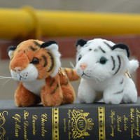 En gros, Porte-clés en peluche mignons de petits animaux d'anime (Tigre, Panda, Terrier, Lapin), Porte-clés de sac, Mini machine à griffes