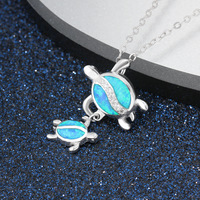 Offre Spéciale – Pendentif Tortue en Opale pour Femme, Design Original Tendance, Idéal Fête des Mères ou Fiançailles, Sertissage Griffe, Chaîne à Maillons