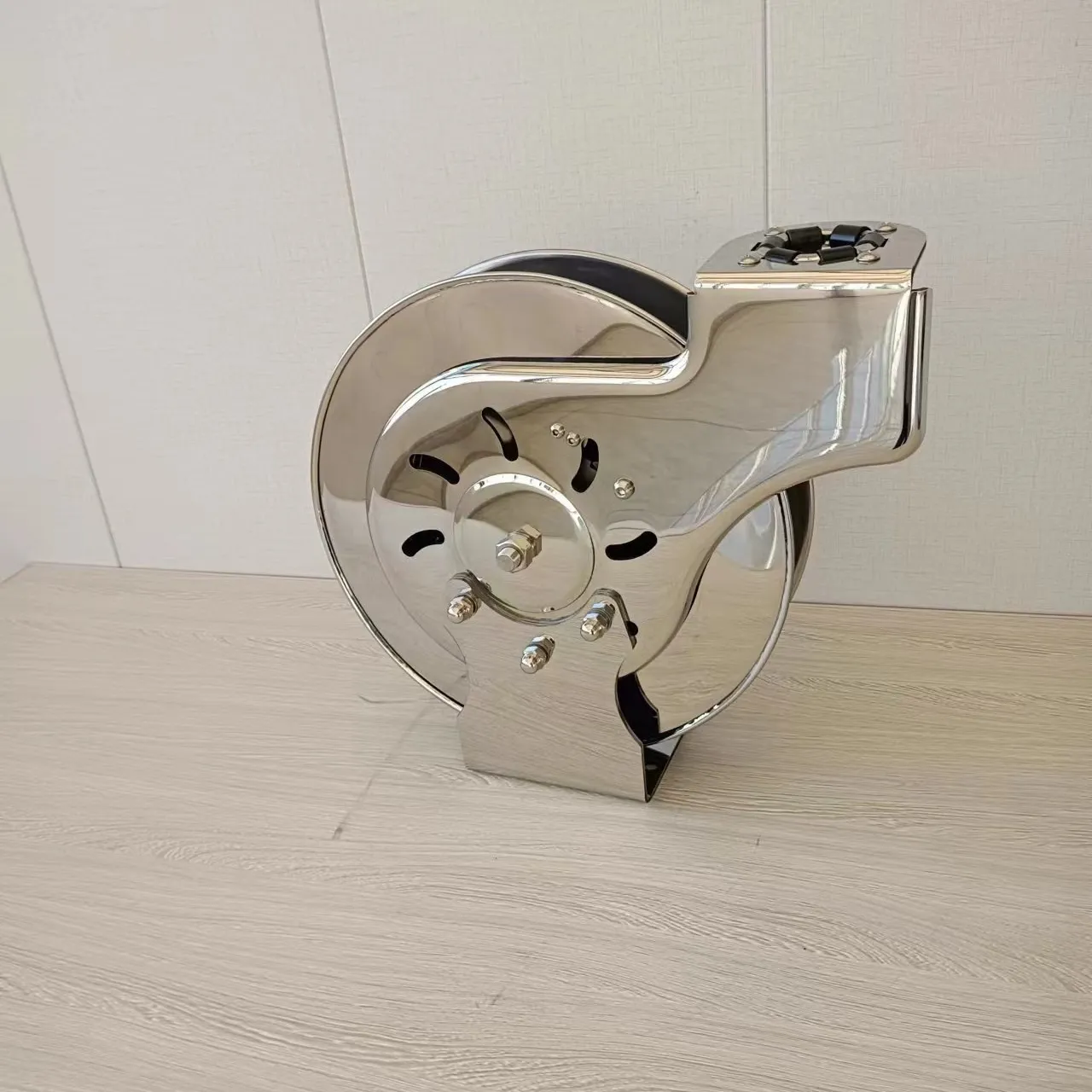Industrial Automatic Rewind Food Grade Wall Mount Spring Retractable High Pressure Washer Stainless Steel Water Hose Reel