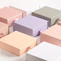 Boîte cadeau magnétique de luxe personnalisée RDY avec fenêtre transparente et fermeture à ruban