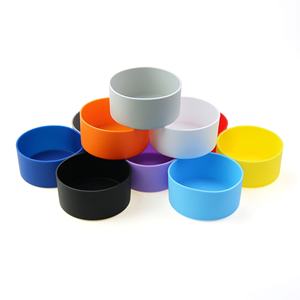Bottes de tasse antidérapantes en silicone de 6 cm, couleur unie, écologiques et conçues comme un gobelet, accessoire de boisson très prisé - Product Image 1