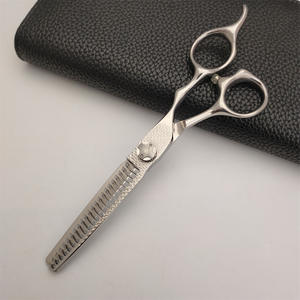 Tijeras Profesionales para Cabello Mi de 6 Pulgadas, Acero Vg10, Hoja Estándar, para Diestros, para Uso en Belleza - Product Image 2