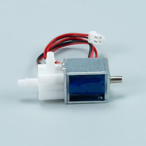 Válvula Solenoide Av06-1f 6V 12V 24V CC Miniatura de Dos Posiciones y Tres Vías Normalmente Cerrada para Uso Mecánico en Agua y Aire - Product Image 1