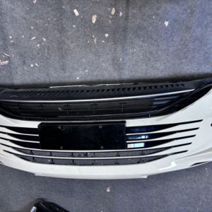 <span class=keywords><strong>Pare</strong></span>-chocs <span class=keywords><strong>avant</strong></span> d'origine, démonté et non structuré, sans <span class=keywords><strong>réparation</strong></span>, pour BYD Seal 2024-2025. - Product Image 1
