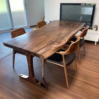 Mobilier industriel personnalisé pour la maison et le restaurant Table à manger en forme naturelle avec dessus en dalle de bois Live Edge