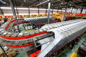 Express/ Mail/Hộp/Bưu Kiện/Gói Tự Động Sorter / DWS Phân Loại Băng Tải/Singulating Giải Pháp Hệ Thống Cho Nhà Máy - Product Image 3