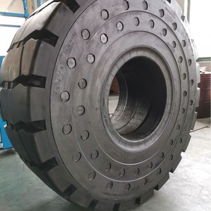 Pneu plein de qualité supérieure 26.5-25 pour engins de chantier et chargeurs lourds - Product Image 1