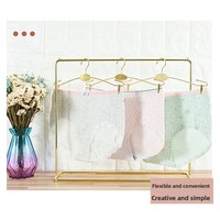 Étagère de présentation de vêtements pour magasin de lingerie, design flexible, crochets, rangement de vêtements, marque OEM, petite étagère, origine Chine