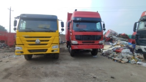 Camión Volquete Gris Diésel 8x4 Weichai Euro 3 FAST de Última Generación con Volante a la Izquierda para Transporte de Arena/Grava, Carga de 31-40T - Product Image 2