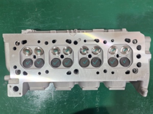 Kompletter Zylinderkopf 96395381 25181240 für Daewoo Lacetti 1.5L Chevrolet Optra 1.6L Motor teil, Hochwertiges Auto - Product Image 5