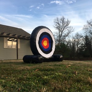Juego de Tiro con Arco Inflable Comercial con Objetivo de Aro y Arco y Flechas para Alquiler en Eventos - Product Image 6
