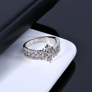 Bague Hip-hop Flocon de Neige Creux, Bijou Tendance Luxe Léger, Bague Entièrement Sertie de Zircons, Personnalisation - Product Image 3
