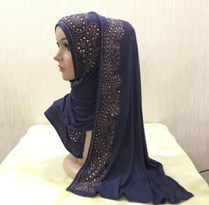ฮิญาบผ้าไหมนมผ้าพันคอพลอยเทียมระยิบระยับสำหรับ2020010393ผู้หญิง - Product Image 2