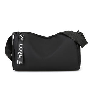 Nouveau sac à bandoulière en Nylon pour hommes, léger, couleur unie, petite taille, pour tenues de tous les jours, sac messager pour les déplacements et les voyages - Product Image 3