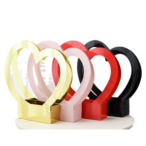 Scatola Regalo a Forma di Cuore con Cesto di Fiori Portatile per San Valentino e Festa della Mamma - Product Image 2