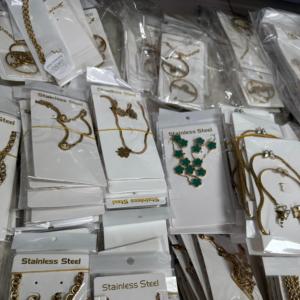 Fashion Designer Gold Plated Luxury <strong>Jewelry</strong> <strong>Sets</strong> Clover Non Tarnished CC Letter Earrings And Necklace Women's Gold <strong>Jewelry</strong> <strong>Set</strong> - Product Image 6