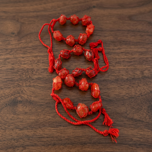Bracelet ajustable fait main en pierres de cornaline rouge polies, perles de forme irrégulière, pierre précieuse Feng Shui, pour usage quotidien - Product Image 1