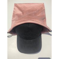 Sac à cordon en polyester de haute qualité avec logo personnalisé imprimé pour le rangement des perruques et des casquettes de baseball, avec doublure en satin de soie