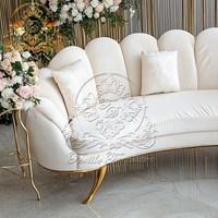 Canapé de mariage moderne de haute qualité en or pour hôtel, villa, événements, avec structure en métal durable