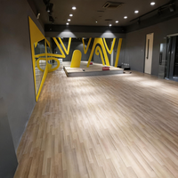 Revêtement de sol sportif en plastique imperméable et durable Runsure pour rénovation sur carrelage, idéal pour salles de rééducation hospitalières, prix de gros usine
