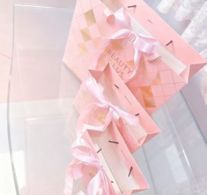 Sacs cadeaux en papier personnalisés en tissu noir pour les petites entreprises, impression de votre propre logo, sacs de luxe de marque avec logos - Product Image 2