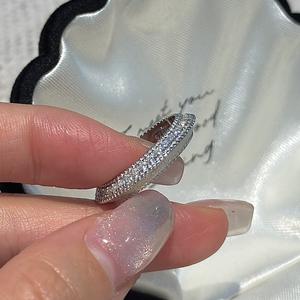 Bague en argent sterling S925 de style Chirati, luxueuse, personnalisée, zircon, tendance, texturée, brossée, incrustée de tissu, vente en gros - Product Image 1