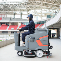 Autolaveuse industrielle autoportée avec réservoirs de lavage et de récupération de 138 L et 110 L, batterie au lithium 150 Ah pour usines et complexes sportifs