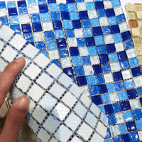 Mosaïque de verre mélangée pour murs de cuisine et salle de bain, carreaux de mosaïque de verre brillants verts multicolores pour piscine