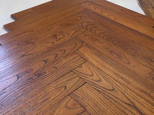 <span class=keywords><strong>Parquet</strong></span> en bois de teck chinois véritable brossé préfini, pose en chevrons pour intérieur, système T&G, installation facile - Product Image 3