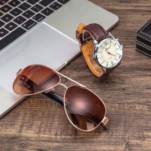 Set de Regalo para el Día del Padre - Reloj de Lujo Personalizable y Gafas de Sol, Set de 2 Piezas, Caja de Regalo Multifuncional para Negocios - Product Image 3