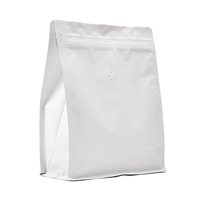 Pochette carrée à fond plat personnalisée, sac d'emballage en plastique recyclable résistant à l'humidité pour les aliments en collation