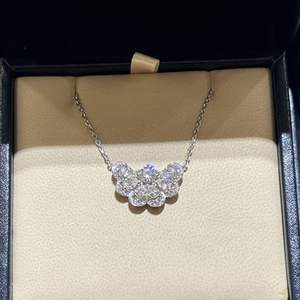 Collier en argent pur S925, luxe léger, exquis, bleu et blanc, attrape-rêves en forme de V, pendentif à franges, tendance cool pour femmes - Product Image 4