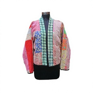 Vestes matelassées vintage Kantha réversibles en coton écologique, col châle en V, saison printemps, fabrication artisanale indienne, élégantes - Product Image 1